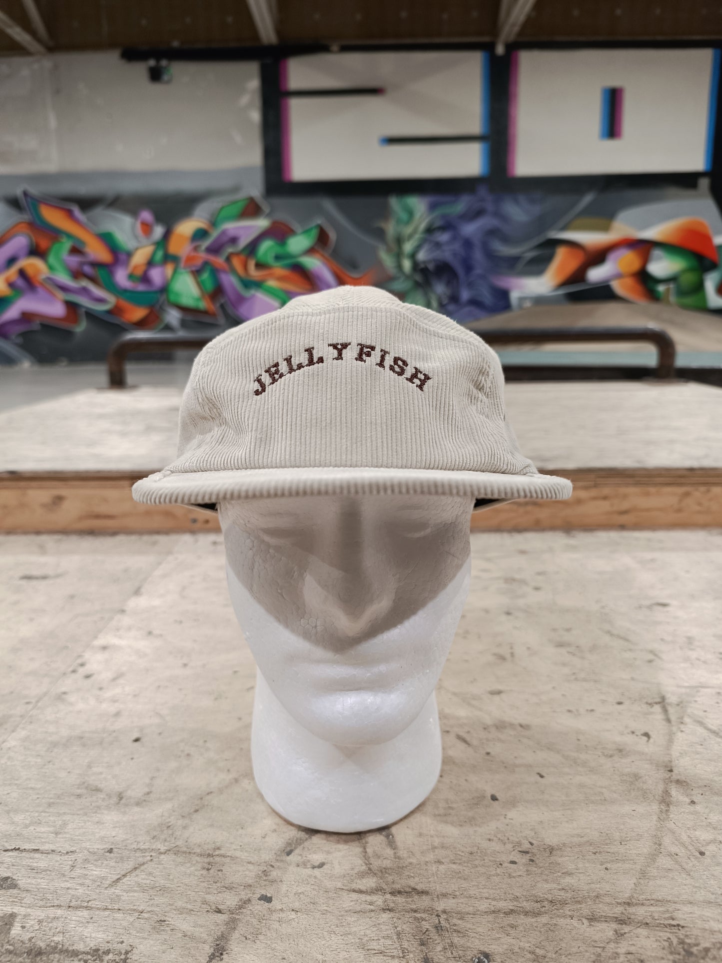 JELLYFISH corduroy 5 panel cap black/beige