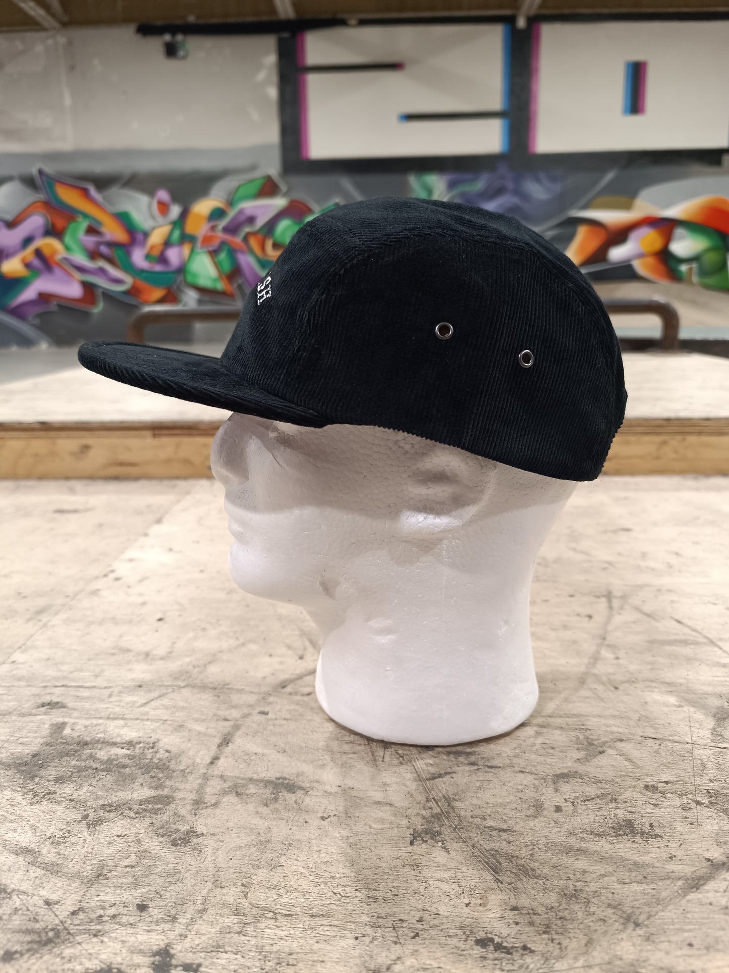 JELLYFISH corduroy 5 panel cap black/beige